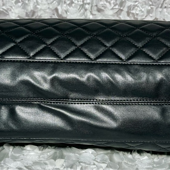 NWT Gilda Paris Large Quilted Tote Black Bag "G" Logo Quilted Tote MSRP $199 - Picture 4 of 10